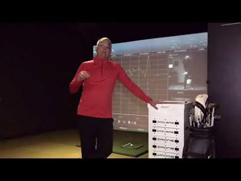 The coach at the simulator screen